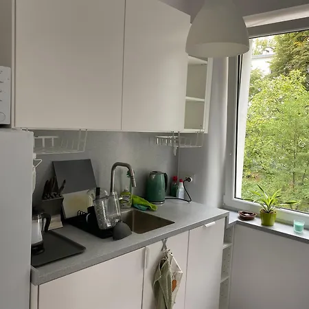 Newly Redone In Zoliborz Apartman *