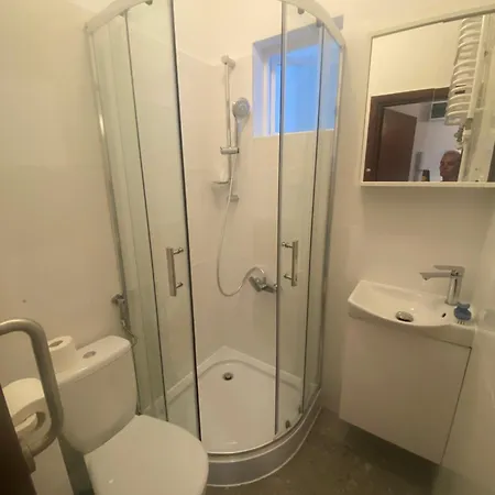 Apartment Newly Redone In Zoliborz