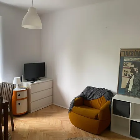 Apartment Newly Redone In Zoliborz Warsaw